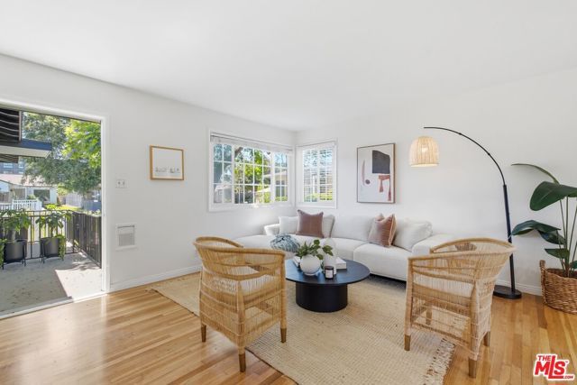 8324 Barnsley Avenue, Los Angeles, CA 90045