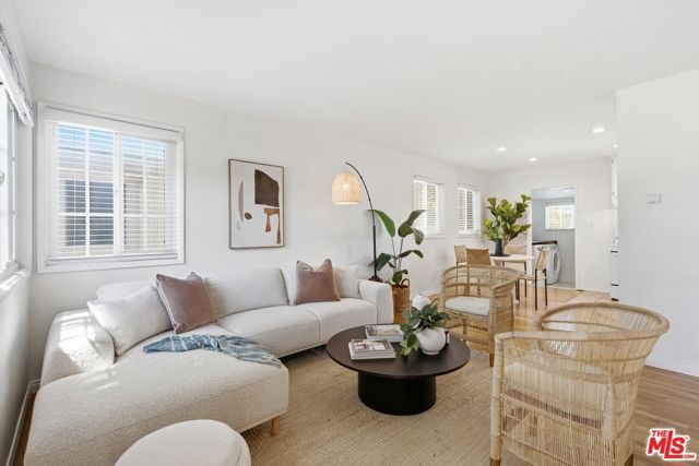 8324 Barnsley Avenue, Los Angeles, CA 90045