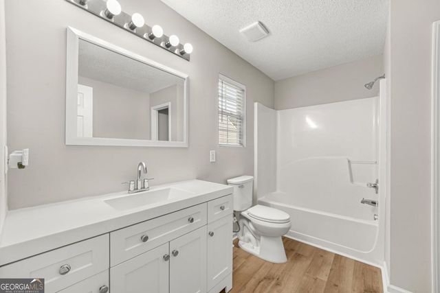 6753 Merrywood Drive, Fairburn, GA 30213
