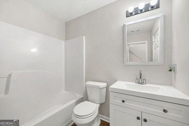 6753 Merrywood Drive, Fairburn, GA 30213
