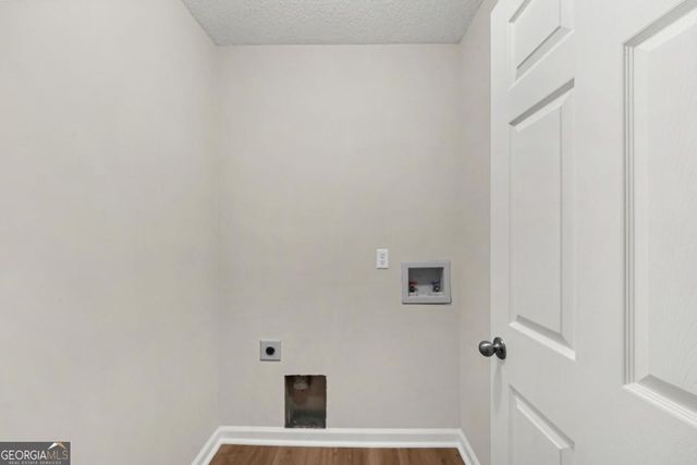 6753 Merrywood Drive, Fairburn, GA 30213