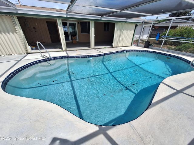 960 Bacon Circle NE, Palm Bay, FL 32905