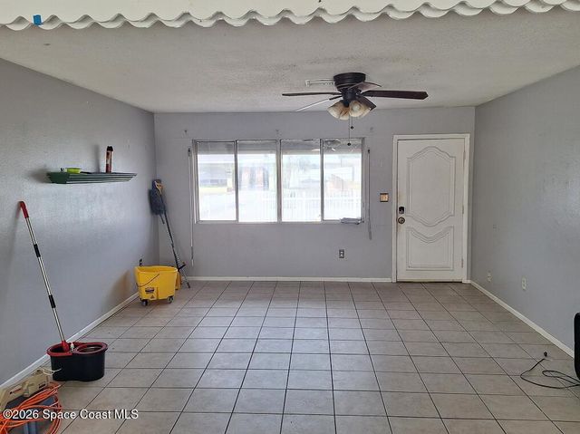 960 Bacon Circle NE, Palm Bay, FL 32905