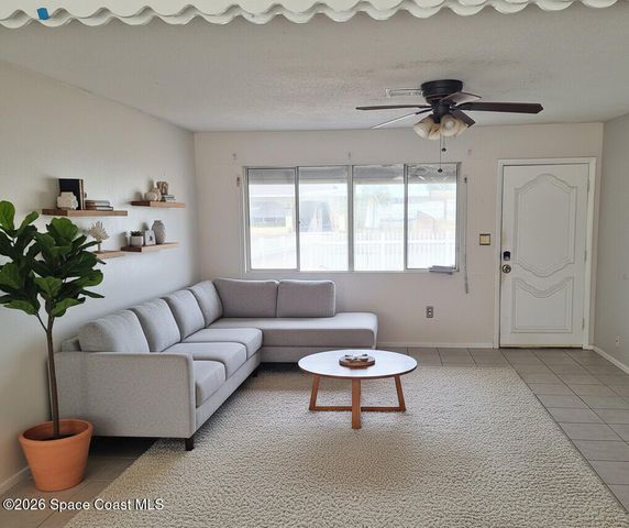 960 Bacon Circle NE, Palm Bay, FL 32905