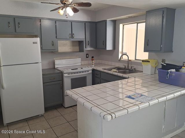 960 Bacon Circle NE, Palm Bay, FL 32905