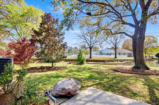 607 Bluebird Ln., Murrells Inlet, SC 29576