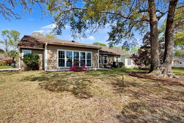 607 Bluebird Ln., Murrells Inlet, SC 29576