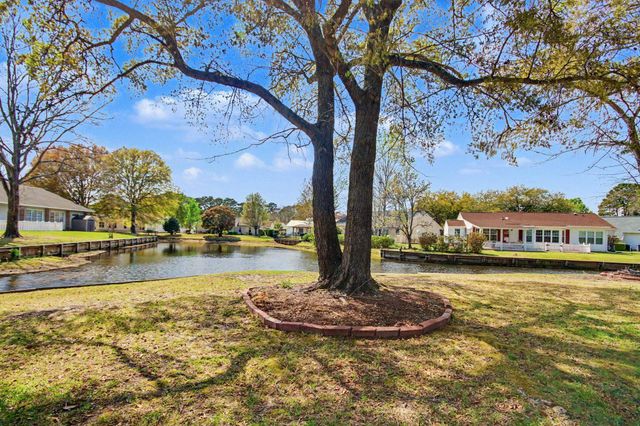 607 Bluebird Ln., Murrells Inlet, SC 29576