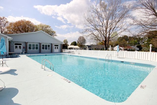 607 Bluebird Ln., Murrells Inlet, SC 29576