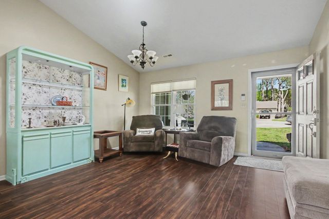 607 Bluebird Ln., Murrells Inlet, SC 29576
