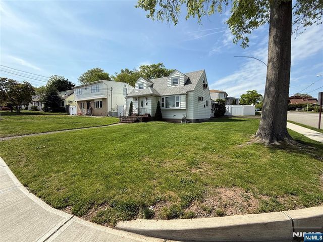 65 Hamilton Avenue, Elmwood Park, NJ 07407