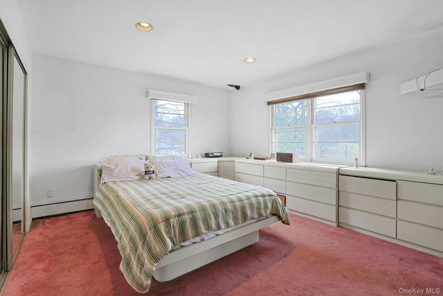 14 Aspen Way, Thornwood, NY 10594