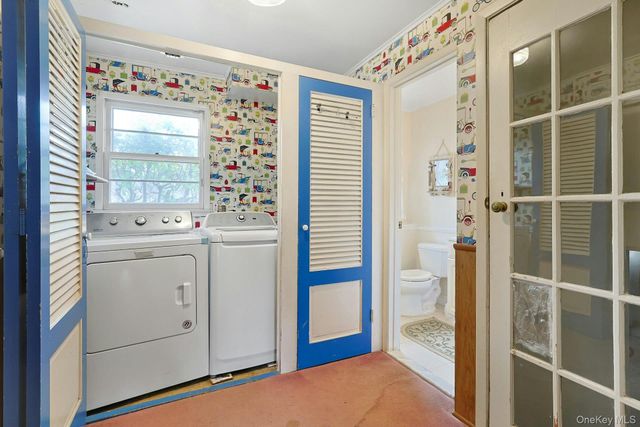 14 Aspen Way, Thornwood, NY 10594