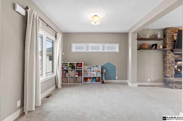 18402 Willis Avenue, Elkhorn, NE 68022