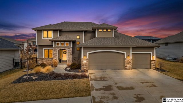 18402 Willis Avenue, Elkhorn, NE 68022