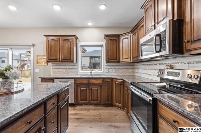 18402 Willis Avenue, Elkhorn, NE 68022