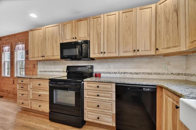 144 Emerald Cove Drive, Ellijay, GA 30540