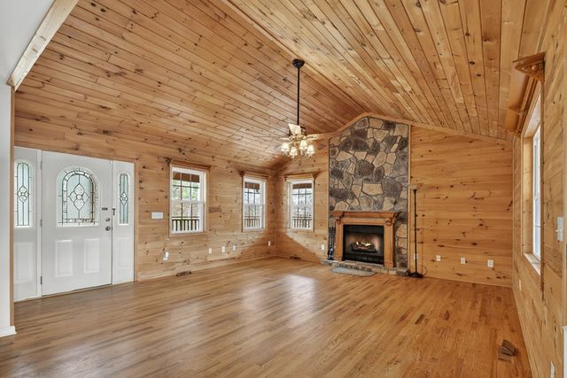 144 Emerald Cove Drive, Ellijay, GA 30540