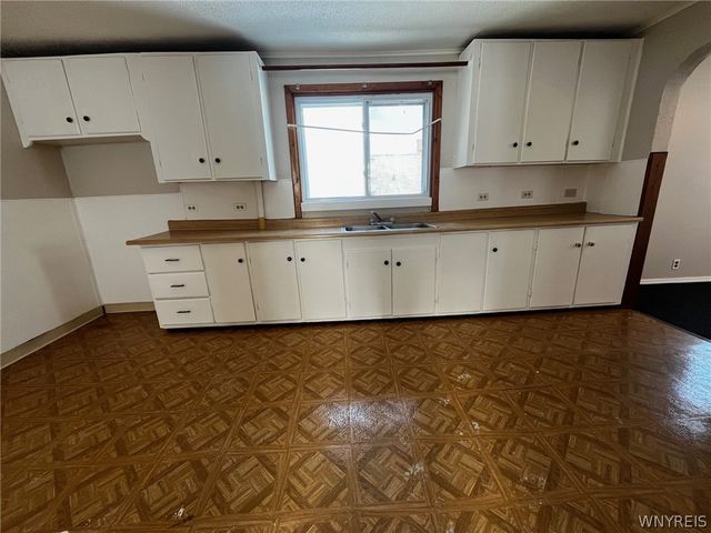 400 Willett Street, Buffalo, NY 14206