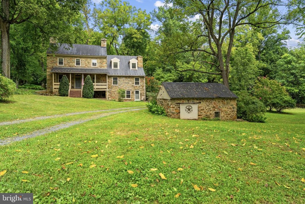 Image 1 of property listing at 39902 THOMAS MILL RD, Leesburg, VA 20175