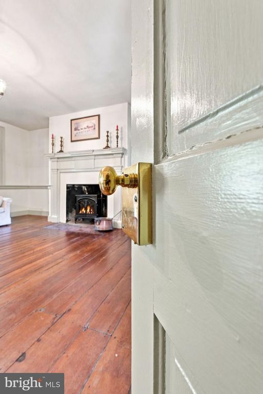 Image 19 of property listing at 39902 THOMAS MILL RD, Leesburg, VA 20175