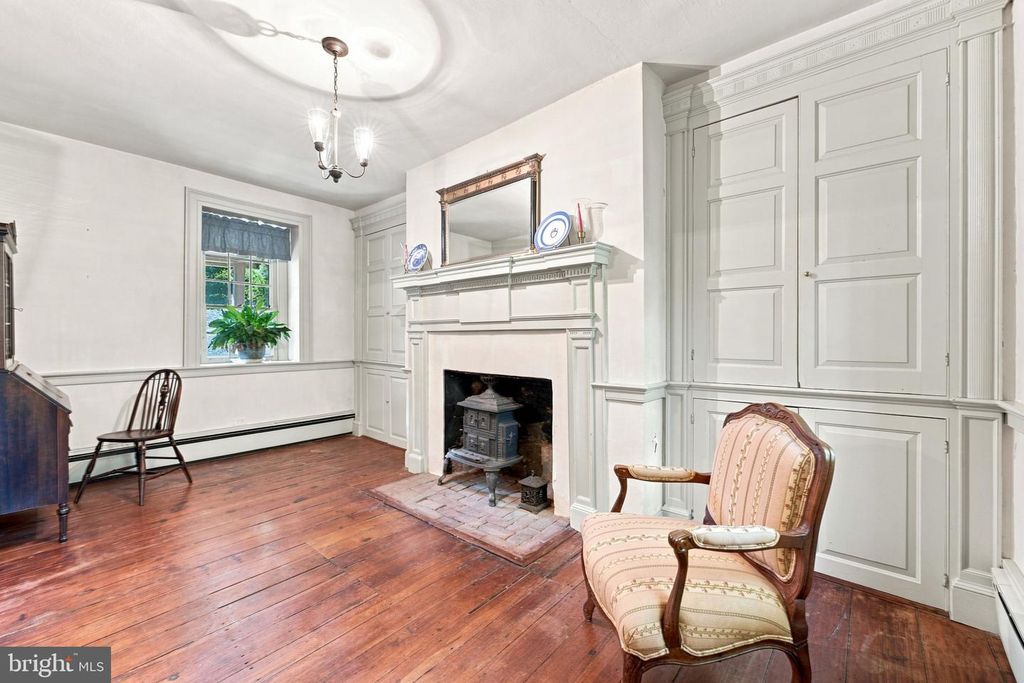 Image 21 of property listing at 39902 THOMAS MILL RD, Leesburg, VA 20175