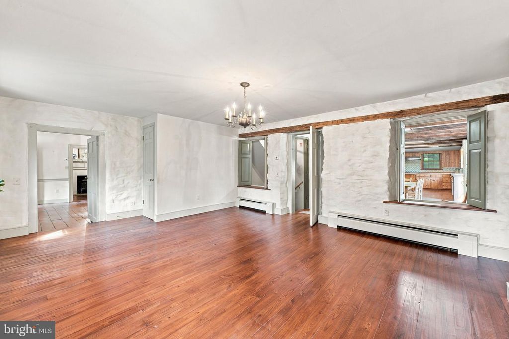 Image 27 of property listing at 39902 THOMAS MILL RD, Leesburg, VA 20175