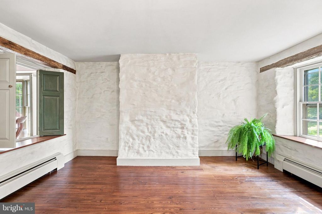 Image 31 of property listing at 39902 THOMAS MILL RD, Leesburg, VA 20175