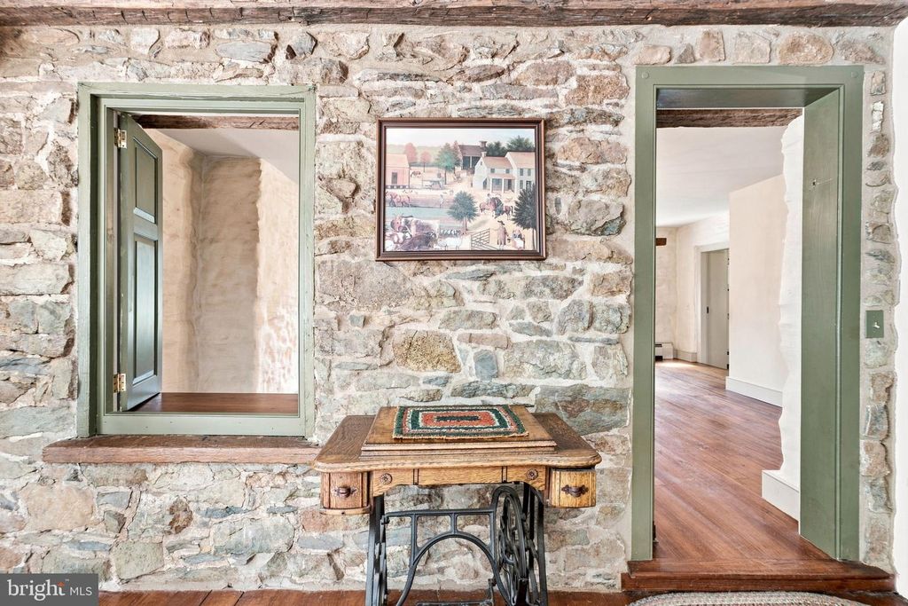 Image 33 of property listing at 39902 THOMAS MILL RD, Leesburg, VA 20175