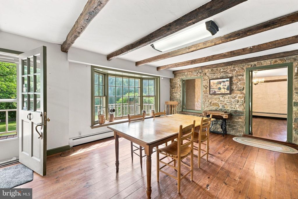 Image 34 of property listing at 39902 THOMAS MILL RD, Leesburg, VA 20175