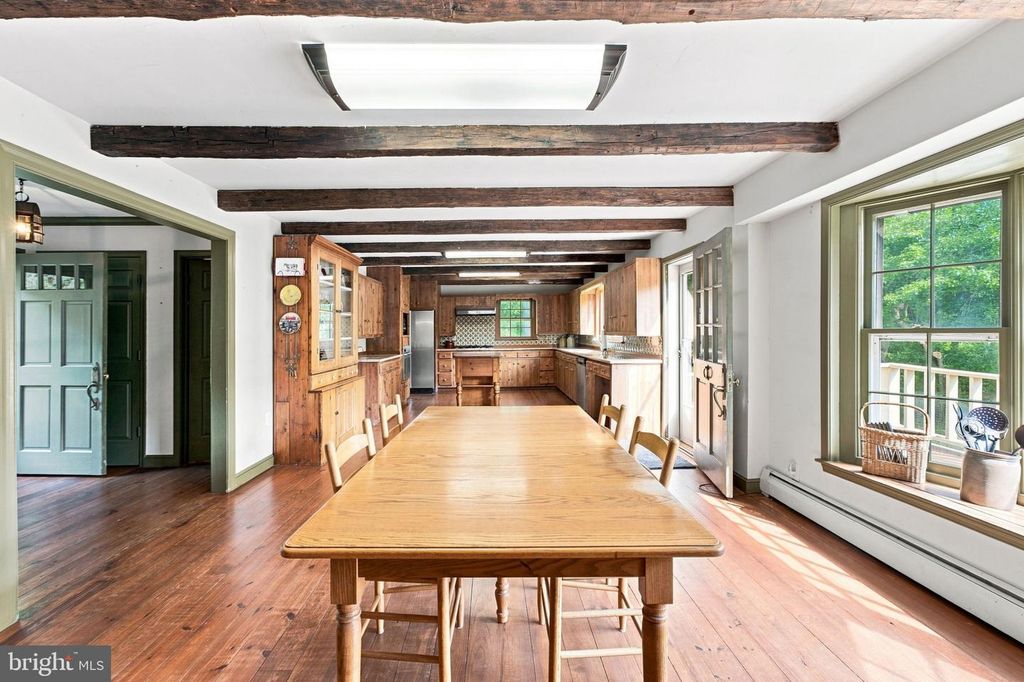 Image 36 of property listing at 39902 THOMAS MILL RD, Leesburg, VA 20175