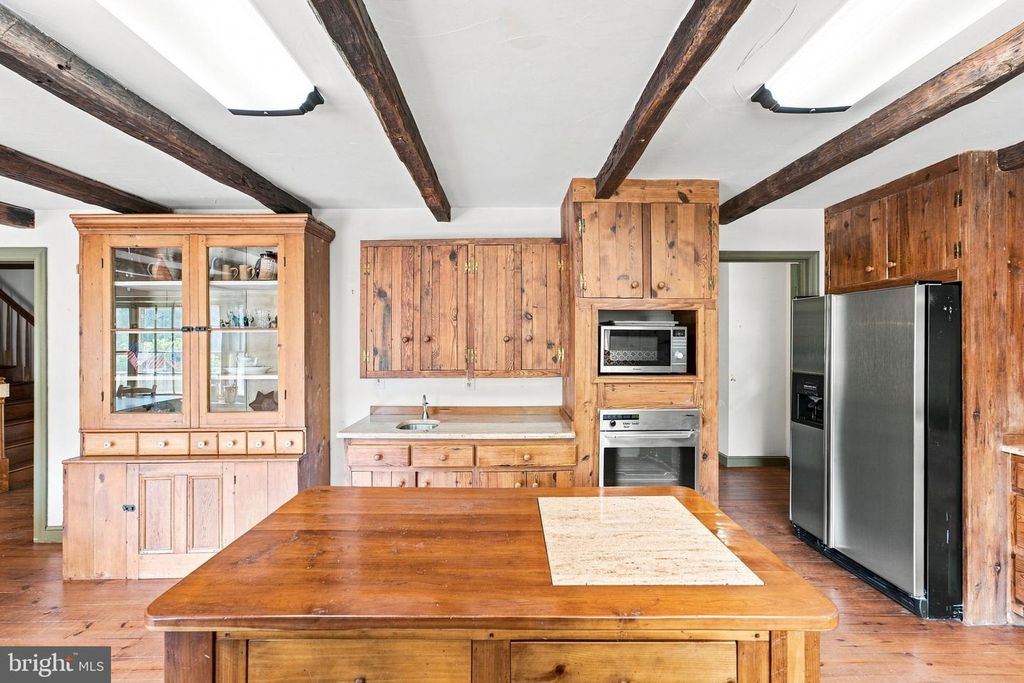 Image 44 of property listing at 39902 THOMAS MILL RD, Leesburg, VA 20175