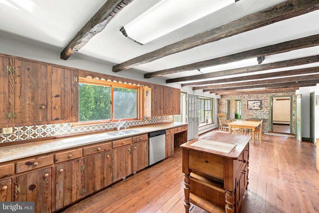 Image 47 of property listing at 39902 THOMAS MILL RD, Leesburg, VA 20175