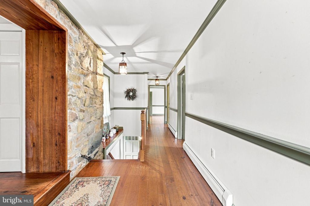 Image 57 of property listing at 39902 THOMAS MILL RD, Leesburg, VA 20175