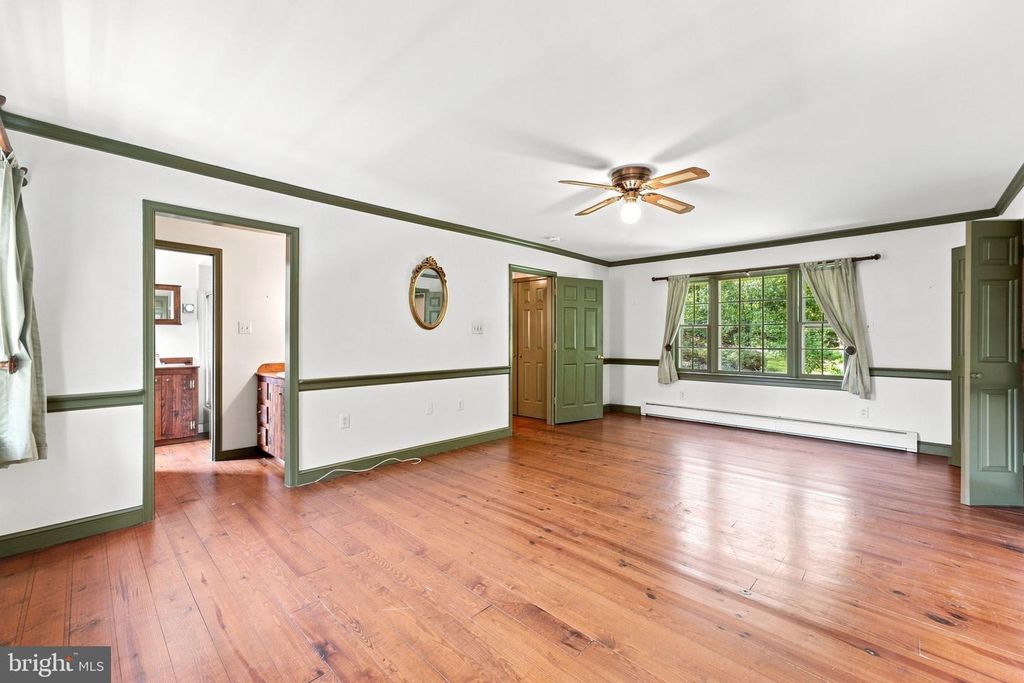 Image 62 of property listing at 39902 THOMAS MILL RD, Leesburg, VA 20175