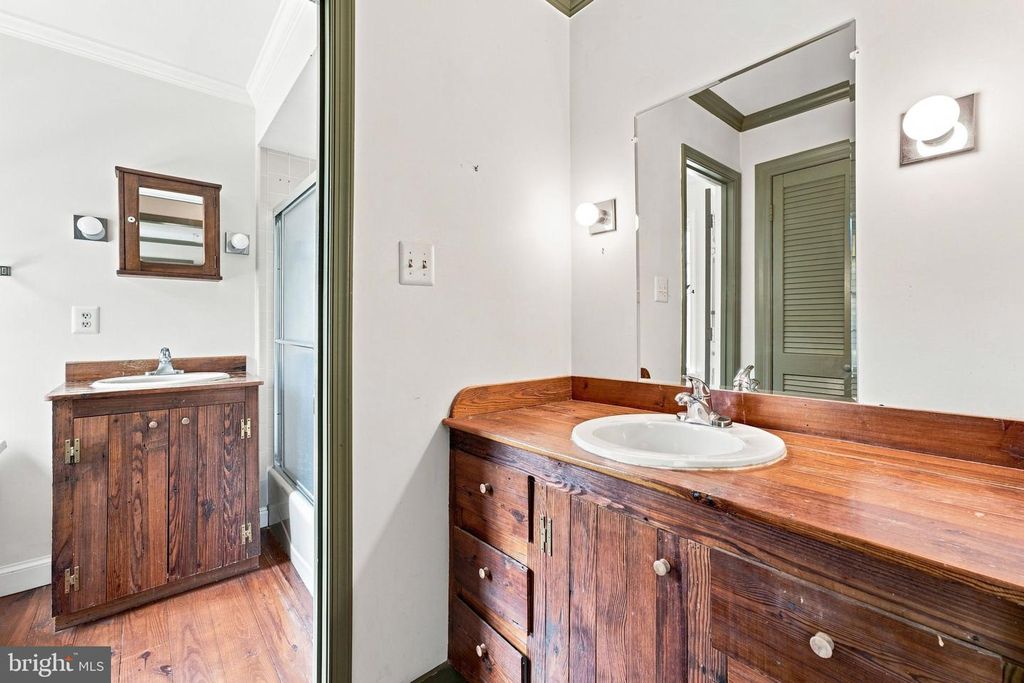 Image 66 of property listing at 39902 THOMAS MILL RD, Leesburg, VA 20175