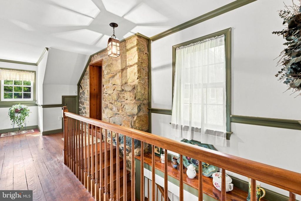 Image 70 of property listing at 39902 THOMAS MILL RD, Leesburg, VA 20175