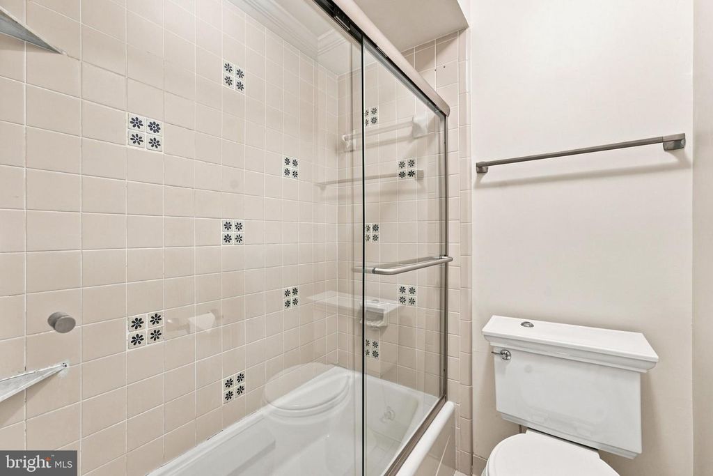 Image 75 of property listing at 39902 THOMAS MILL RD, Leesburg, VA 20175