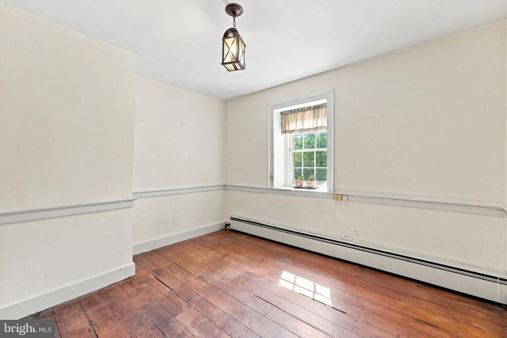 Image 78 of property listing at 39902 THOMAS MILL RD, Leesburg, VA 20175