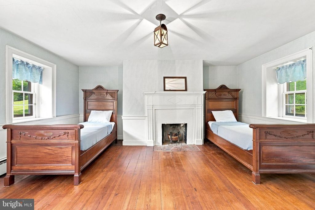 Image 82 of property listing at 39902 THOMAS MILL RD, Leesburg, VA 20175