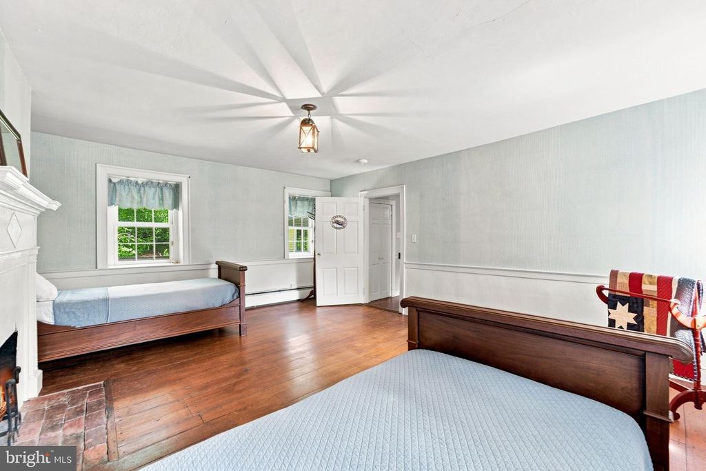 Image 84 of property listing at 39902 THOMAS MILL RD, Leesburg, VA 20175
