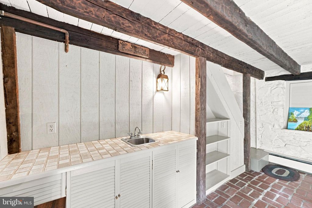 Image 90 of property listing at 39902 THOMAS MILL RD, Leesburg, VA 20175