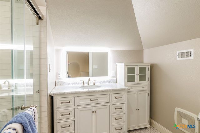 604 Saint Michael Street, Gonzales, TX 78629