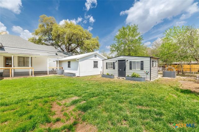 604 Saint Michael Street, Gonzales, TX 78629