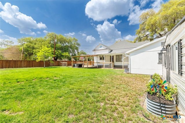 604 Saint Michael Street, Gonzales, TX 78629