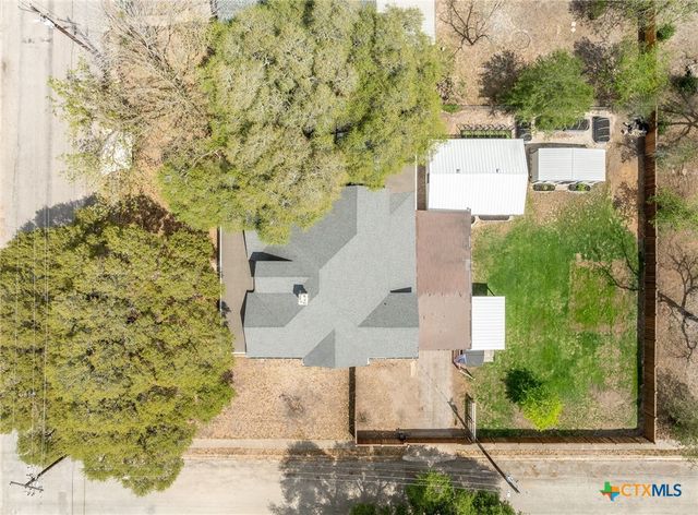 604 Saint Michael Street, Gonzales, TX 78629