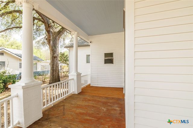 604 Saint Michael Street, Gonzales, TX 78629