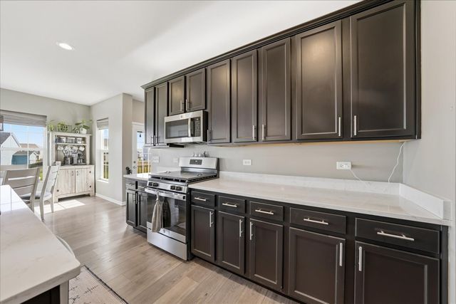 21127 Coventry Circle, Shorewood, IL 60404