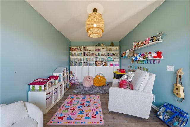 21127 Coventry Circle, Shorewood, IL 60404