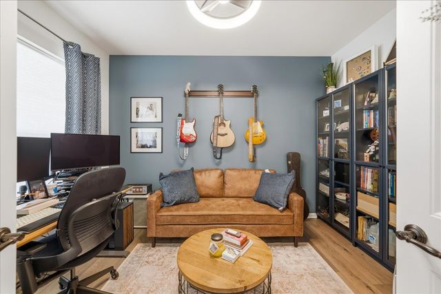 21127 Coventry Circle, Shorewood, IL 60404